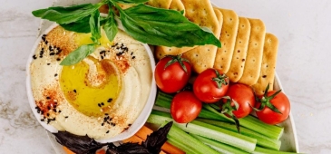 Házi mártogatósok, dresszingek és salátaöntetek: Grizly-receptek a nyárra